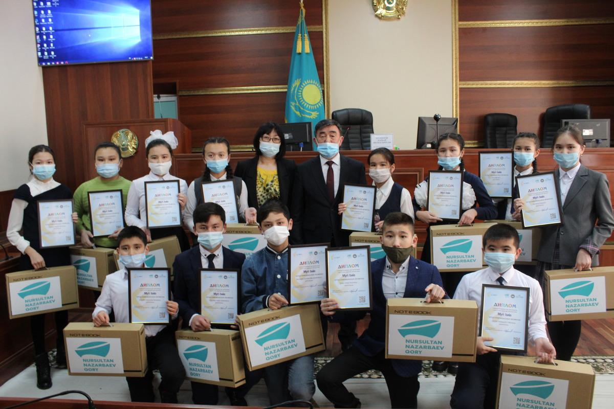 «Мың бала» Ұлттық зияткерлік олимпиадасының, облыстық ғылыми жобалар байқау жеңімпаздары.