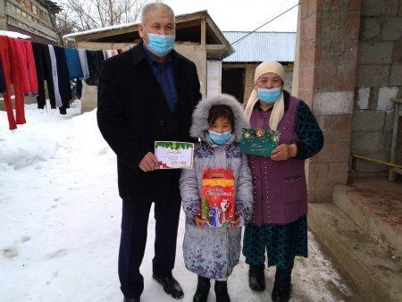 Жаңа жыл-балалардың үлкен қуанышпен күтетін, барша халыққа жаңалығымен келетін ерекше мереке
